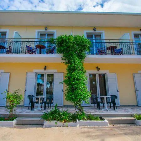 Appart hôtel Splash Pool Bar 3*